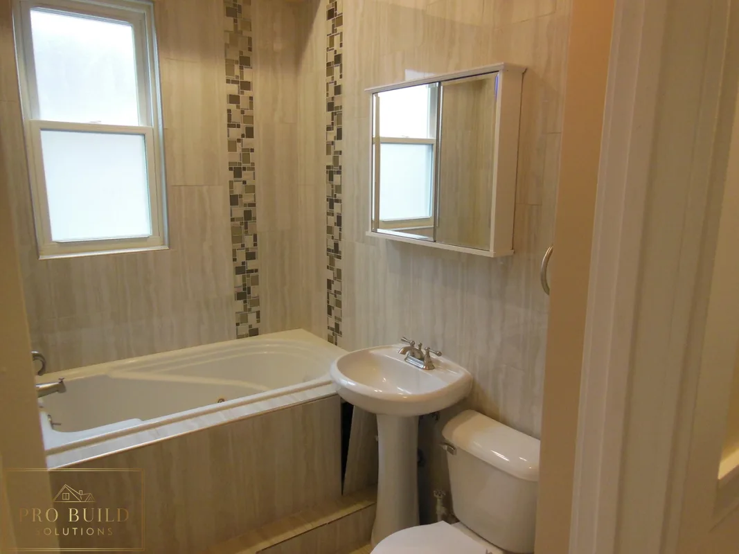 Pedistal Sink, Medicine Cabinet, Toilet, Lombard